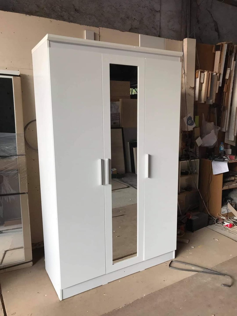 [LHS-7039] Tủ áo gỗ công nghiệp MDF chống ẩm 3 cánh có gương LHS-7039