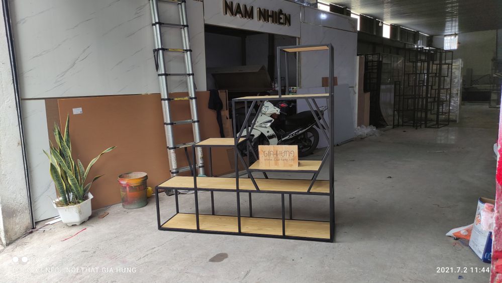 [LHS-6190] Kệ trang trí khung sắt làm vách ngăn LHS-6190